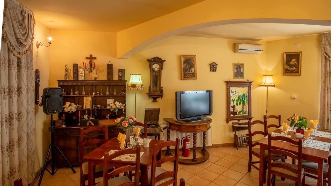 Pensiunea Alpin Păltiniş Exteriör bild
